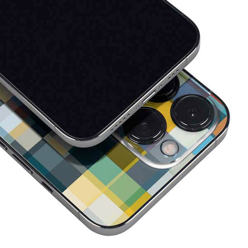 Chromatic 09 iPhone 14 Pro Skin